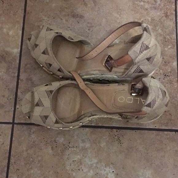 ALDO Wedge Size 7.5 - Picture 5 of 6